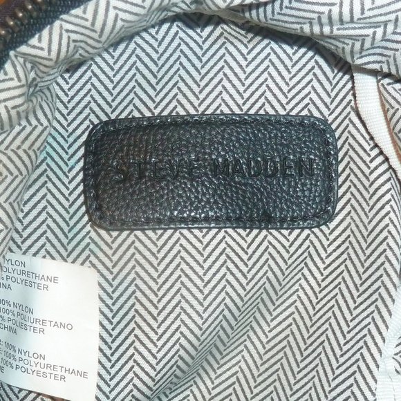 Steve Madden Black Mini Convertible Backpack Nylon, Happy Face, Lips, Peace Sign - Picture 11 of 12